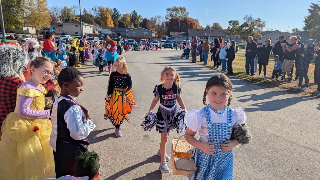 Ekstrand Elementary Halloween Parade