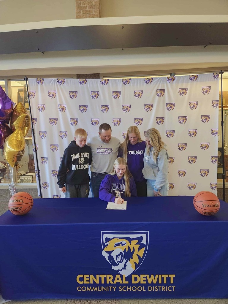 Ava Putman and her family