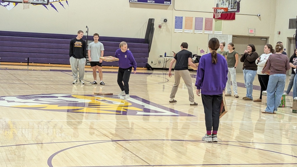 Students competing in the Pizza Box Challenge