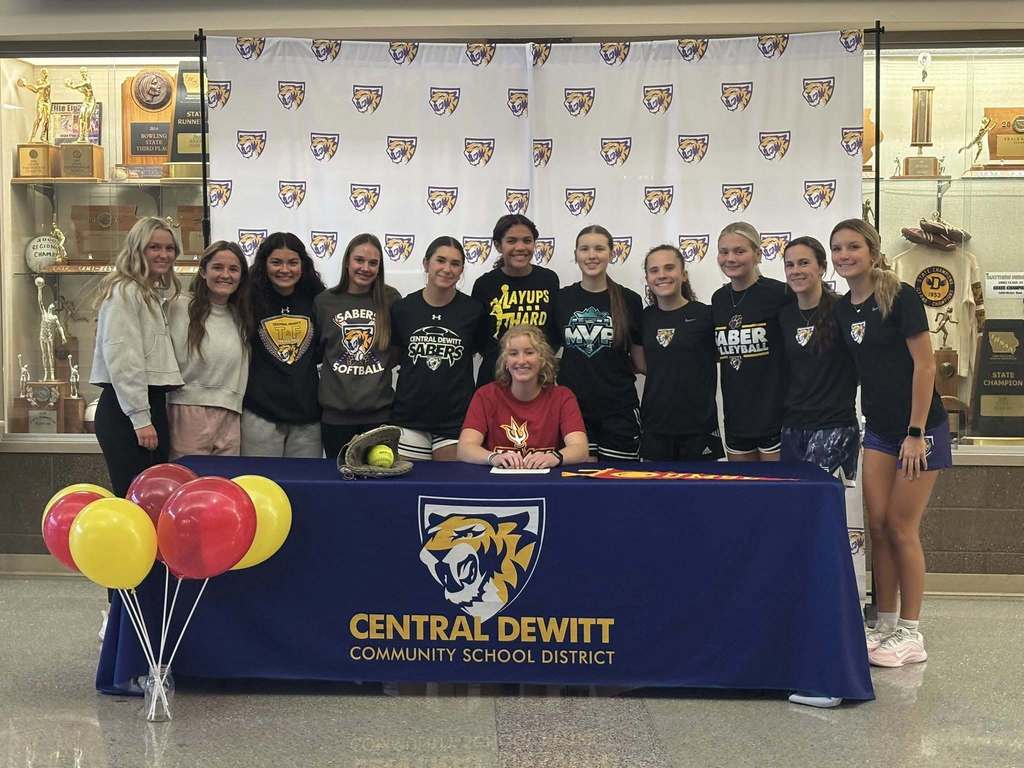 Anna Prosise and softball teammates