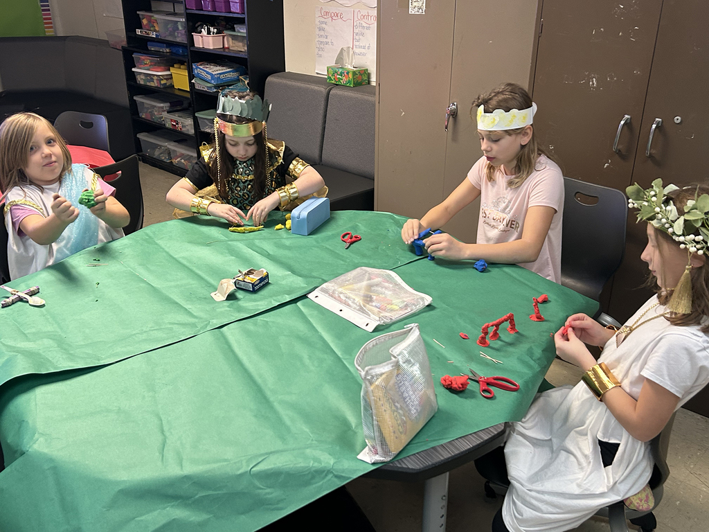 Third graders building Roman structures