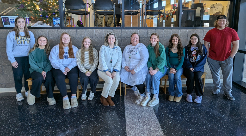 Student office helpers with Secretaries Rachel Grager and Renee Meier