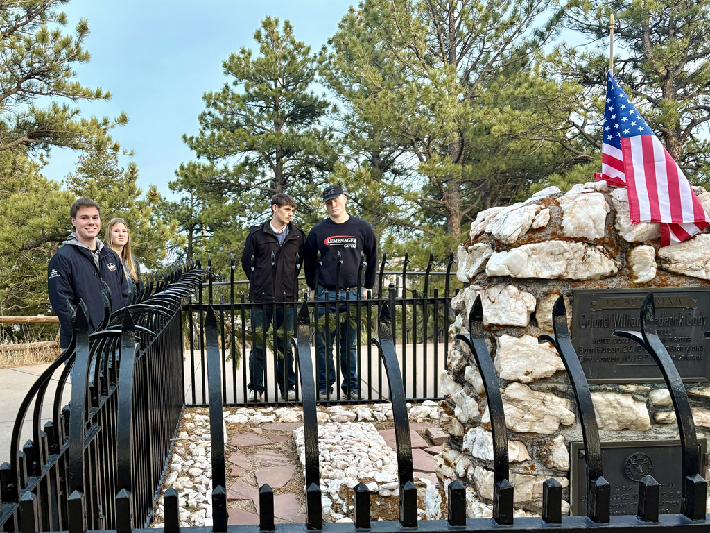 FFA students exploring Colorado