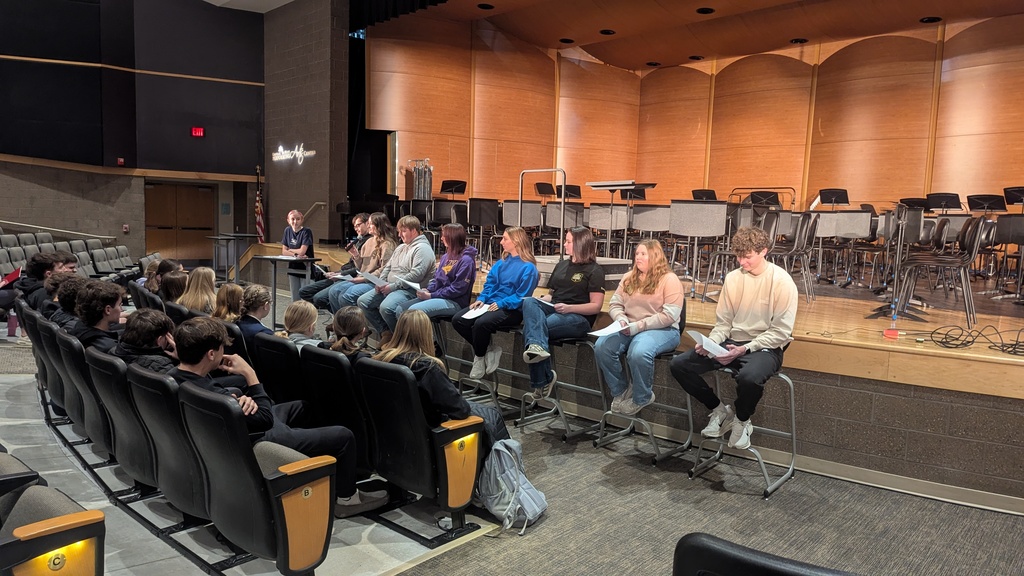 2025 Graduates sharing insight about their college experience