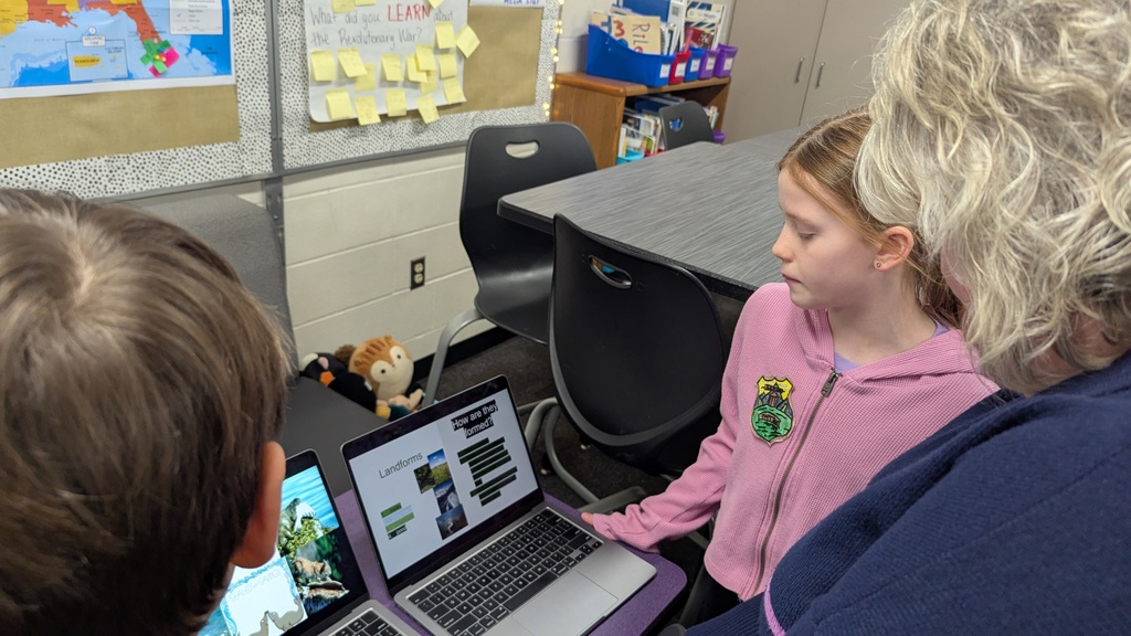 4th graders presenting their National Park projects