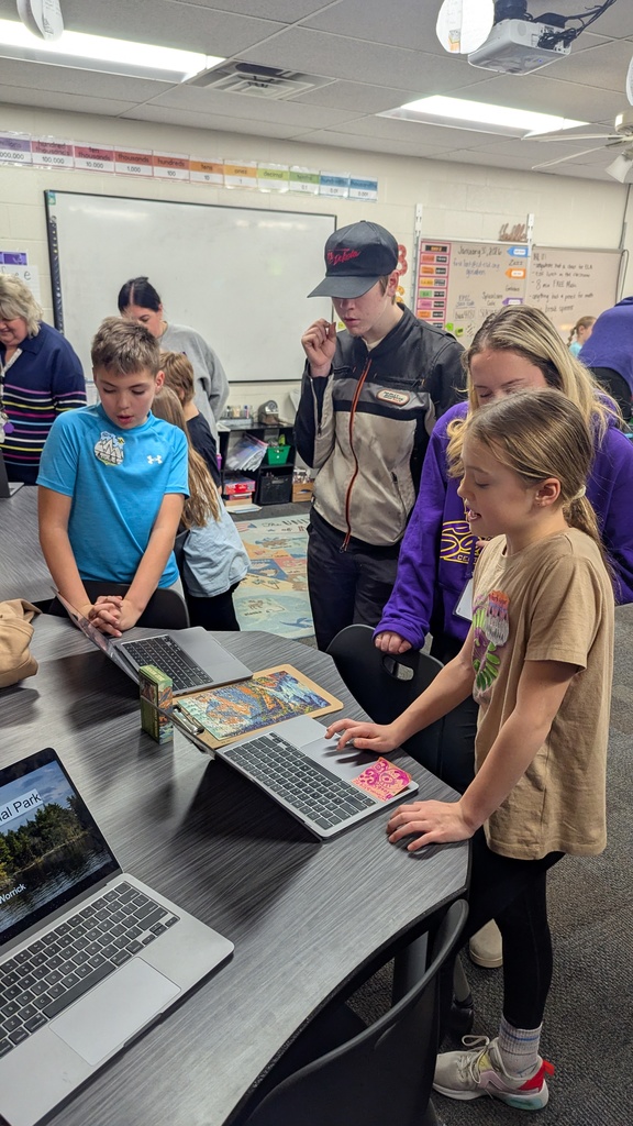 4th graders presenting their National Park projects