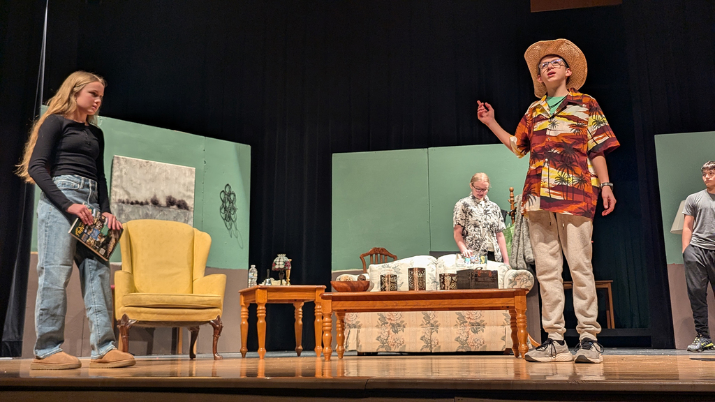 CDMS cast in "It's a Madhouse!"