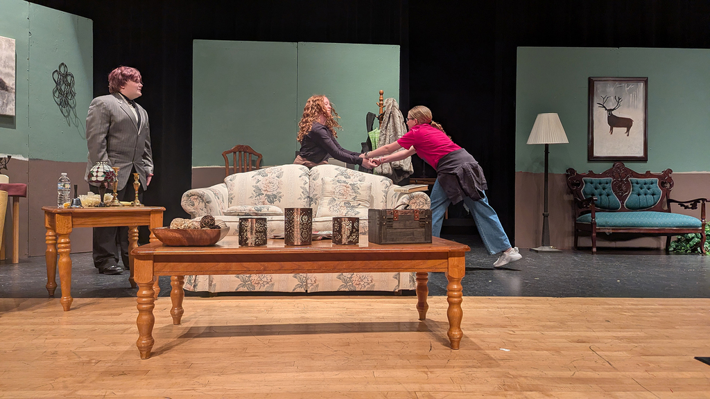 CDMS cast in "It's a Madhouse!"