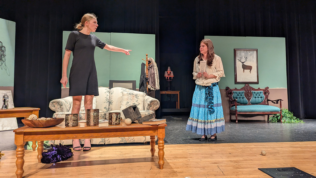 CDMS cast in "It's a Madhouse!"