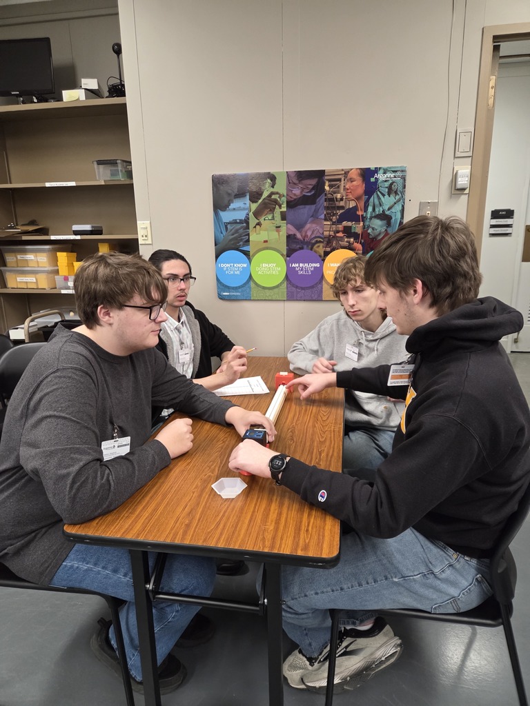 Senior Calculus, Chemistry, and Physics students visited Argonne National Laboratory