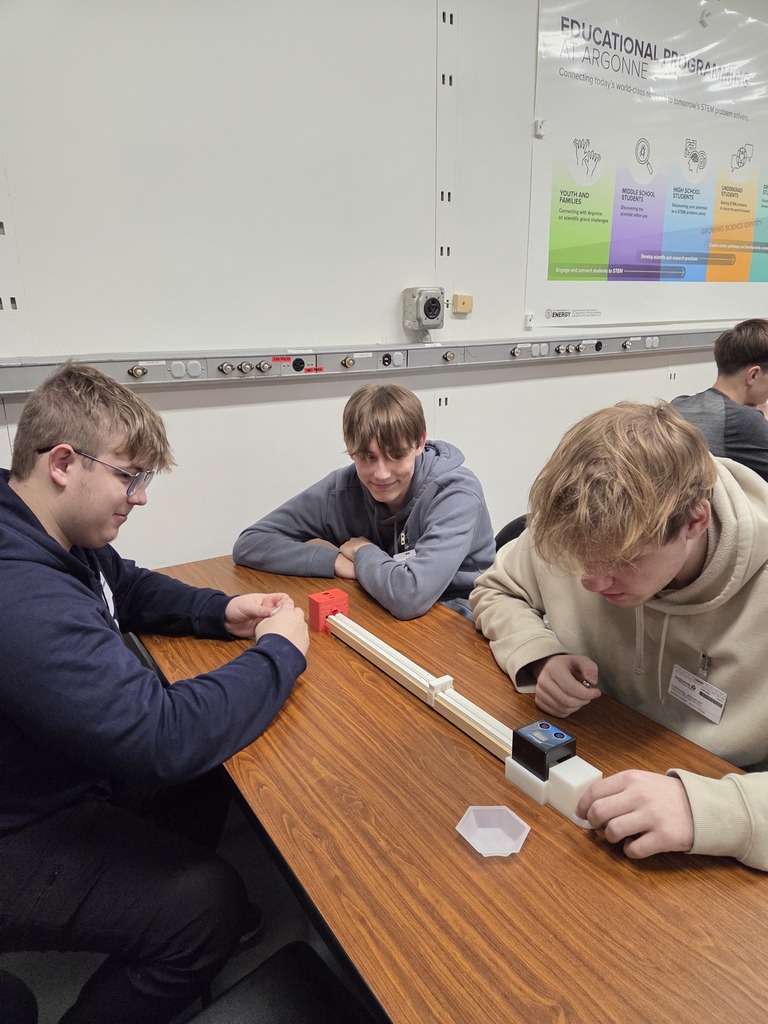 Senior Calculus, Chemistry, and Physics students visited Argonne National Laboratory