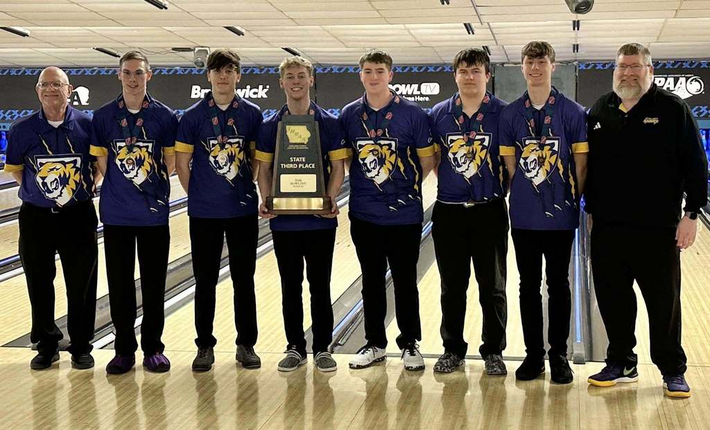 Saber Boys Bowling Team