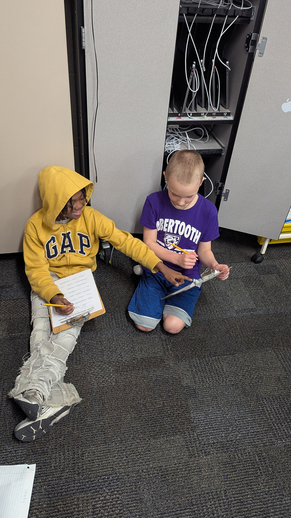 Students decoding a secret message from George Washington