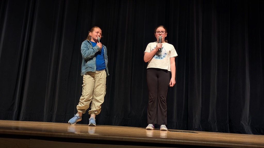 Etalee Baker and Lily Mackie