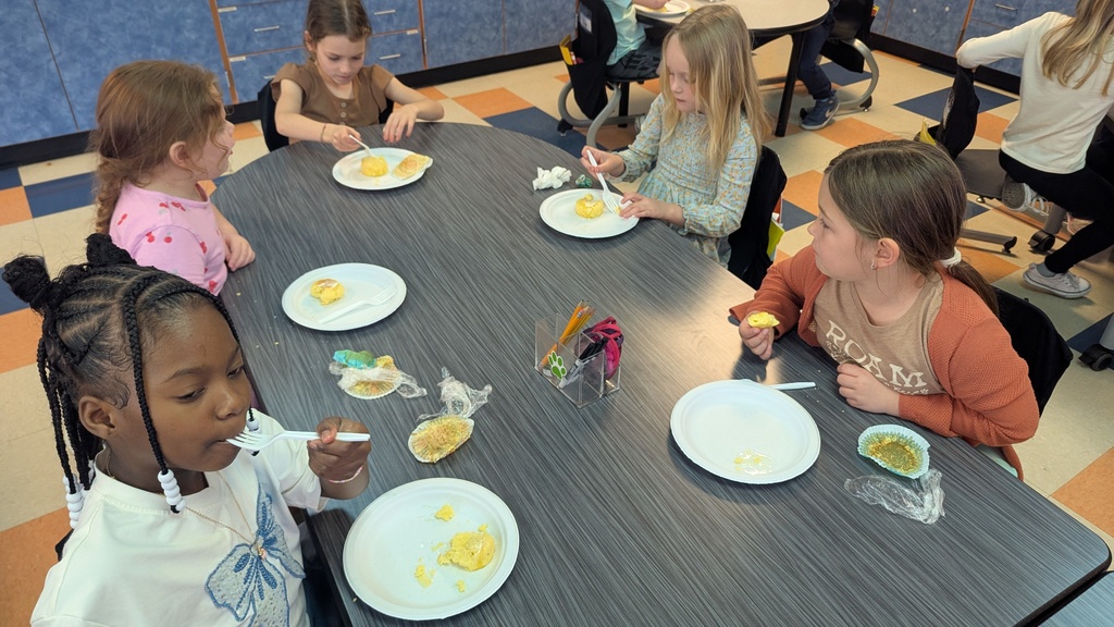 Mrs. Petersen's students trying cornbread muffins