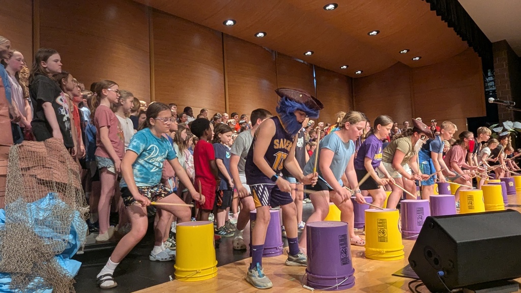 CDIS 4th and 5th graders performing "Pirates"