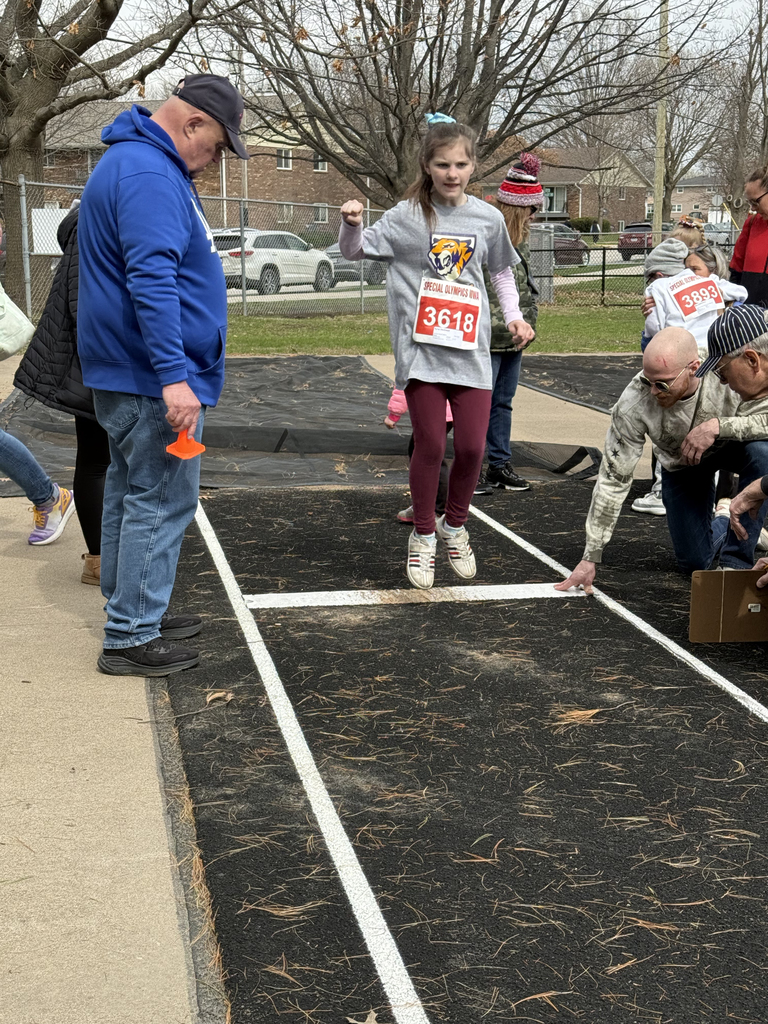 Nyna Sechrest doing long jump