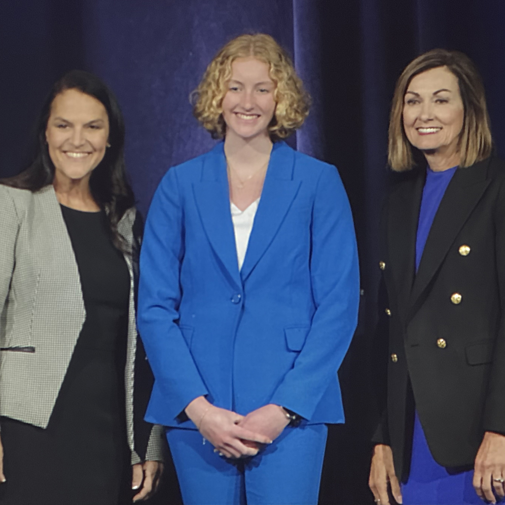 Chris Cournoyer, Anna Prosise, Kim Reynolds