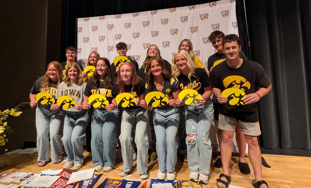 Seniors who are attending Iowa