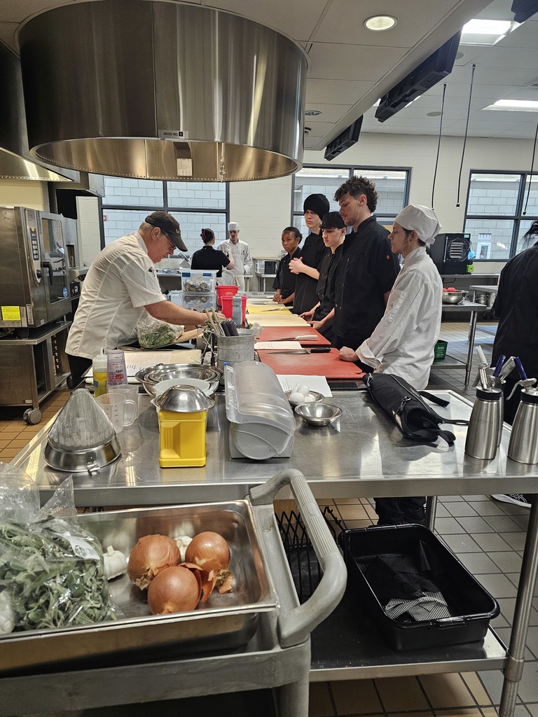 Culinary students learning about micro plating at SCC Culinary Showcase