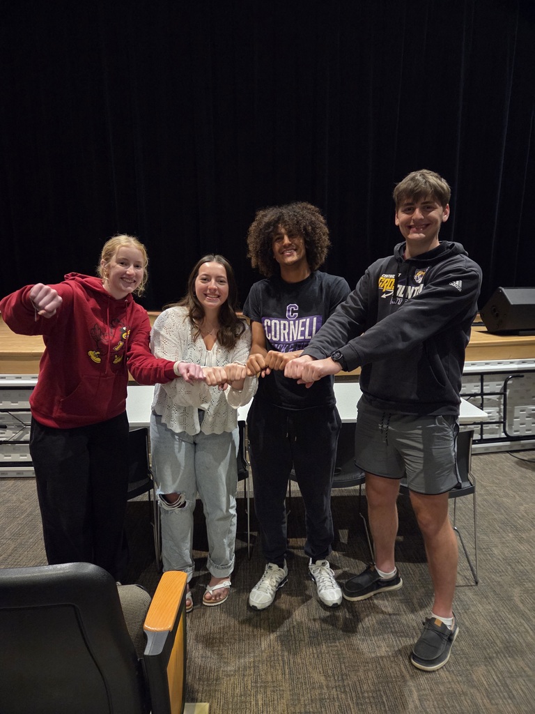 Winners: Seniors Anna Prosise, Sophie House, Alex Brown, Aiden Costas
