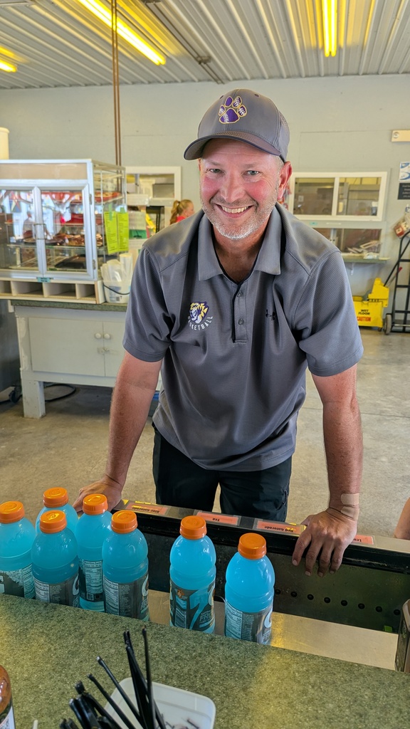 Dr. Bill Petsche working at the fair concession stand