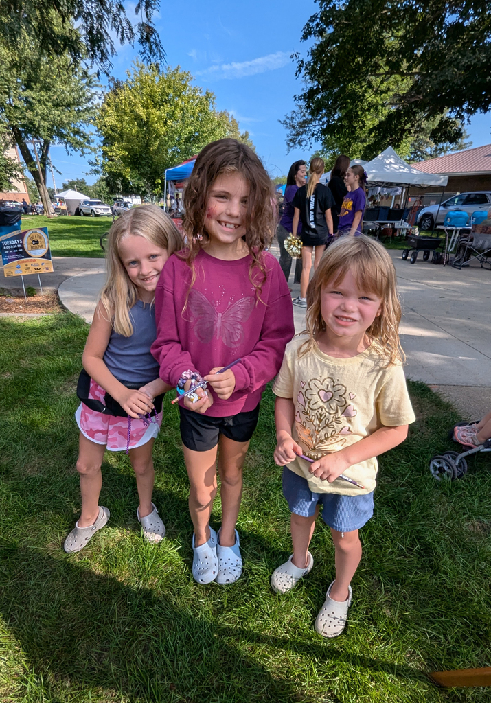 Sabers at the farmers market