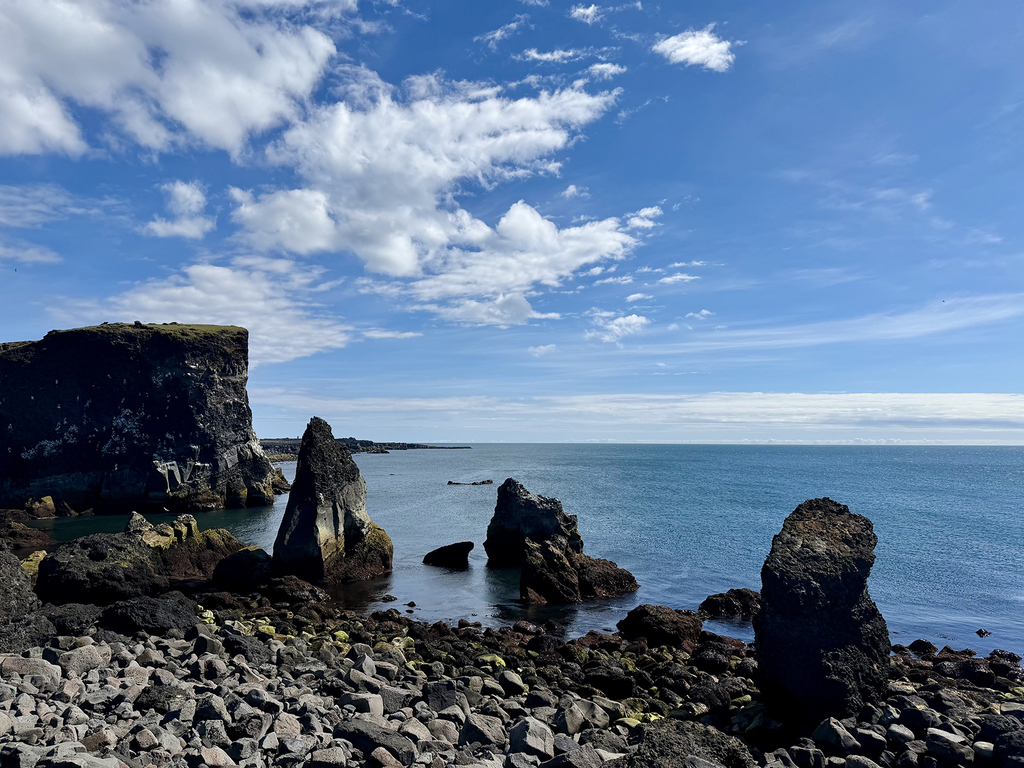 Sabers traveling in Iceland