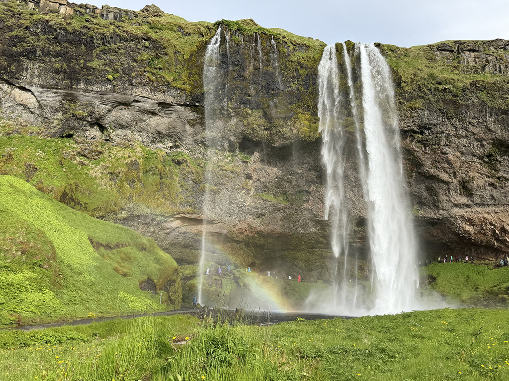 Sabers traveling in Iceland
