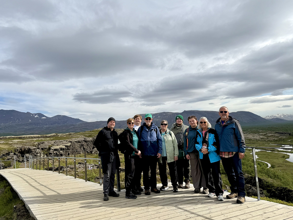 Sabers traveling in Iceland