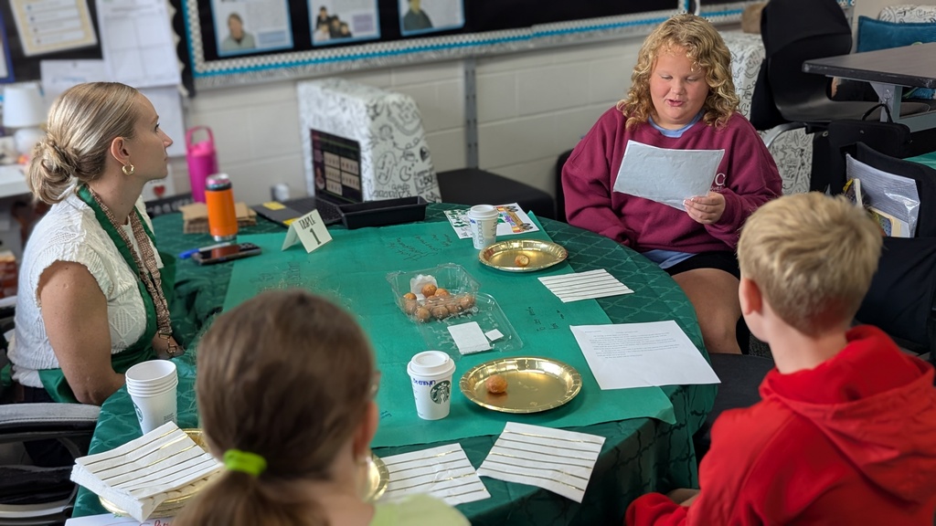 4th grade students sharing their personal narratives