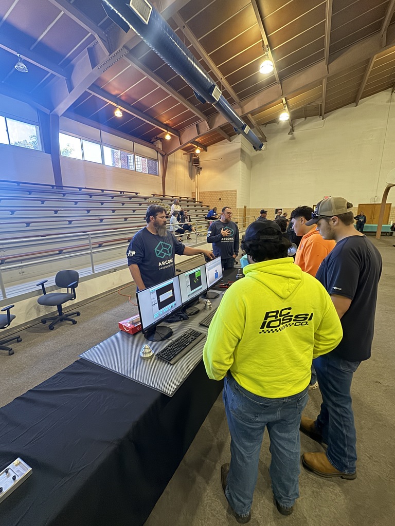 Students attending a manufacturing event at Arconic Learning Center