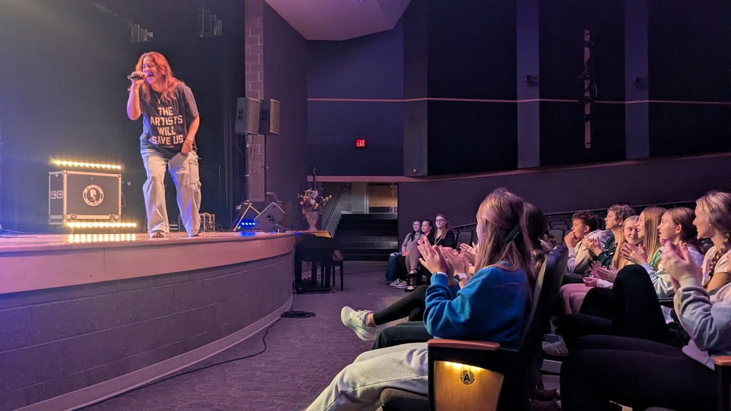 American Idol Top 20 artist Hannah Nicolaisen opened and closed the assembly with incredible performances that had everyone on their feet!