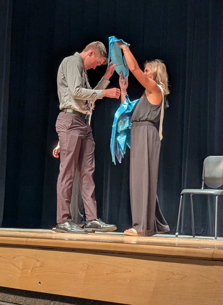 Inductee receiving stole