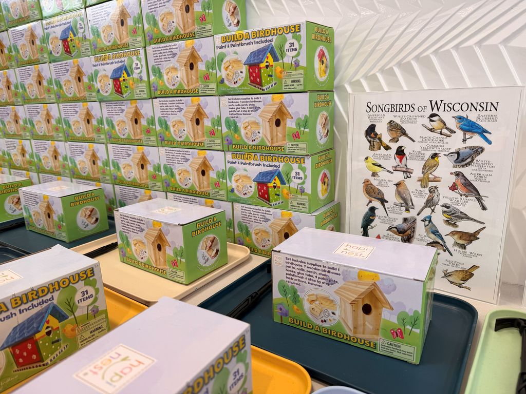 Birdhouse supplies