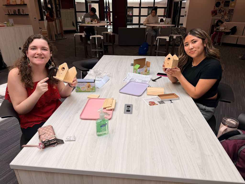 Students working on Birdhouses