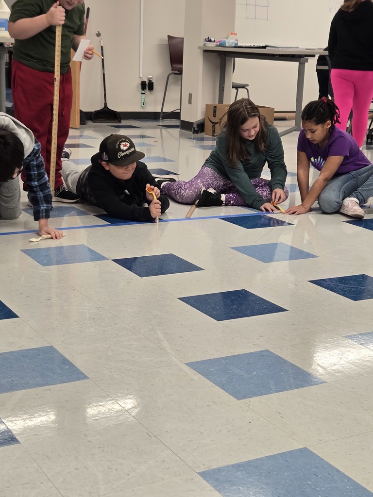 student build catapults in steam class