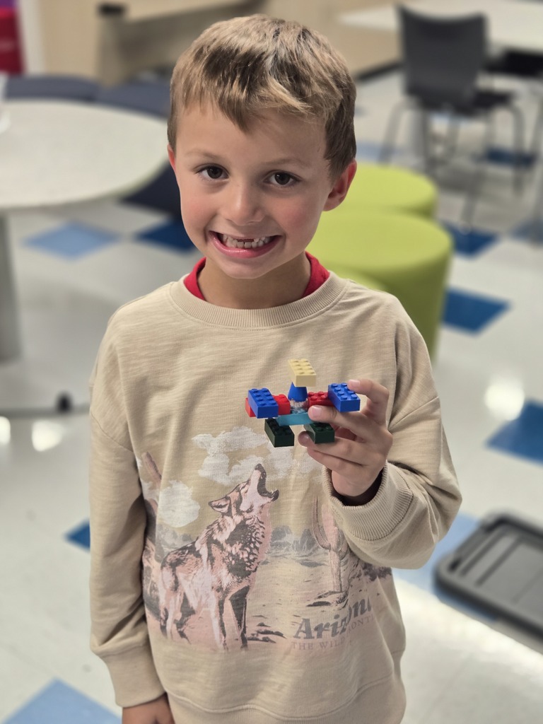 students sharing steam project creations