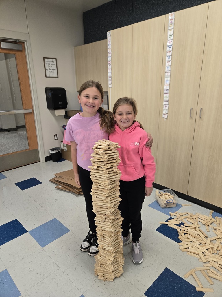 students sharing steam project creations