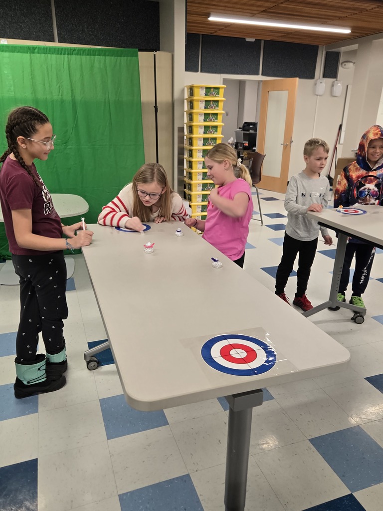 students learning about curling in steam class