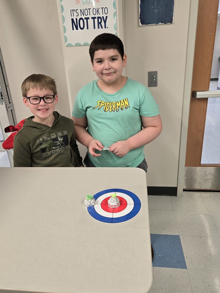 students learning about curling in steam class