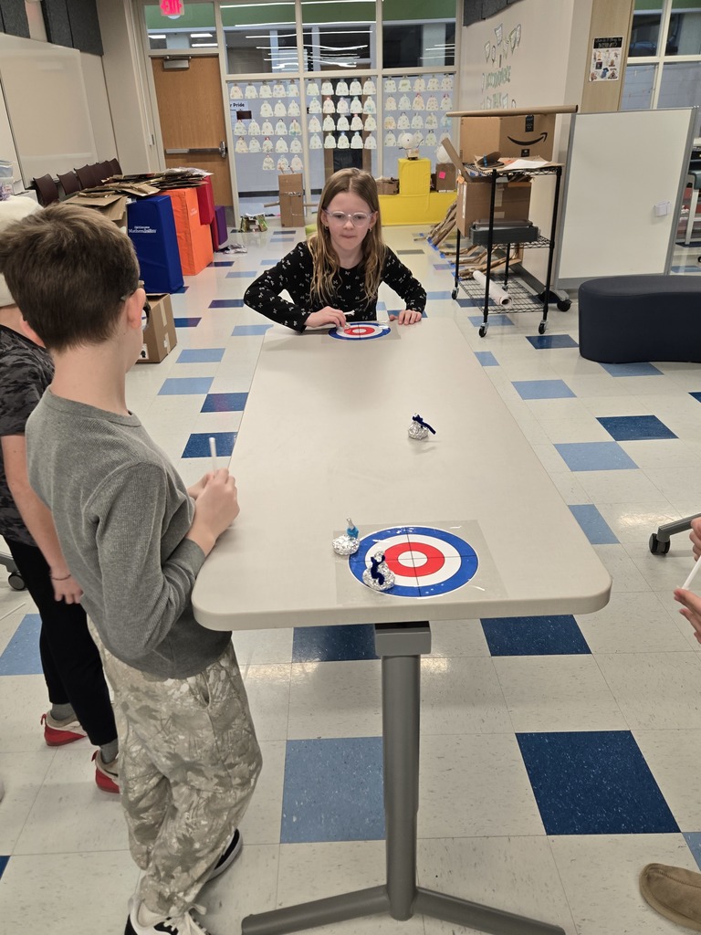 students learning about curling in steam class
