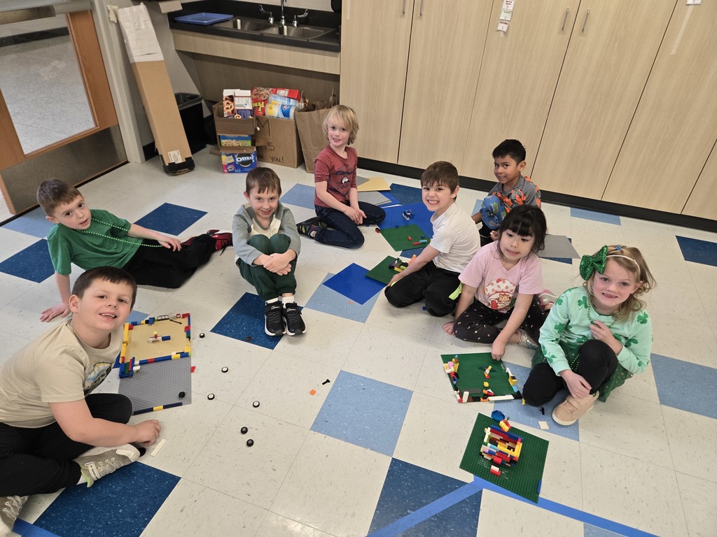 Students with lego bricks