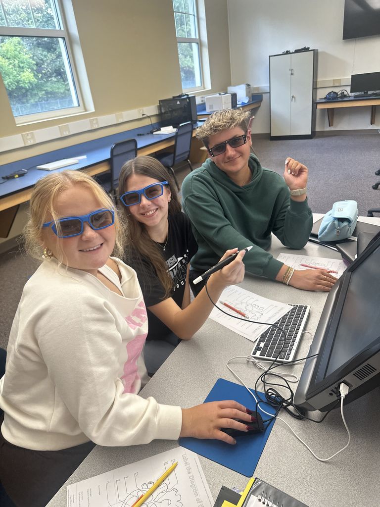 students studying parts of the heart in 3D
