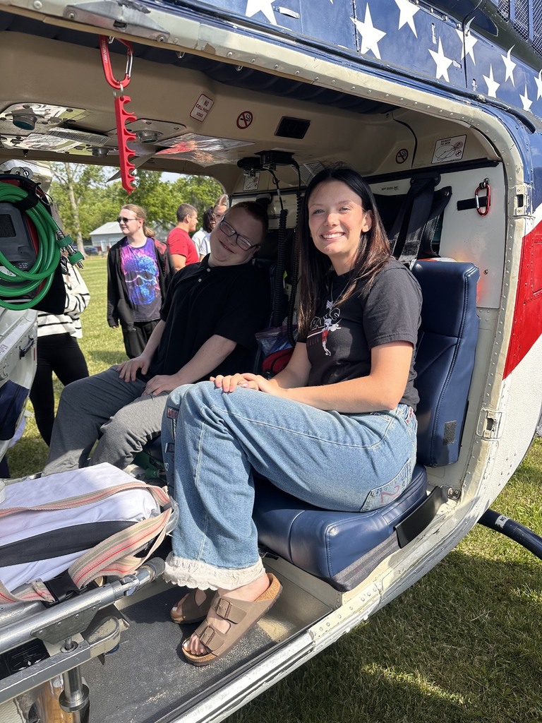 Thank you to AirEvac out of Mt. Vernon for spending their morning with Mrs Bousman’s Health Occ students and telling them about all the exciting careers in flight nursing and paramedics. 