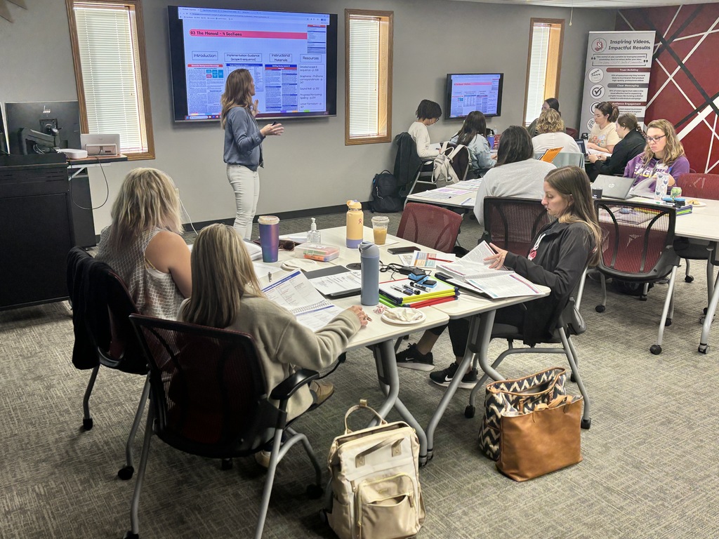 Crystal b Beaman leads a workshop at CESA 8.