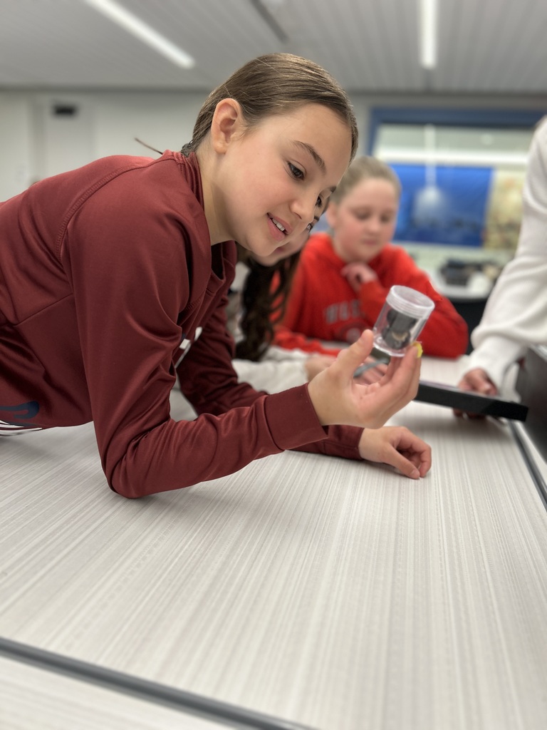 4th grade students at the Natural History Museum.
