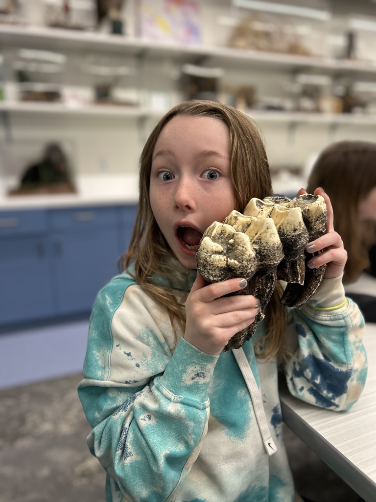 4th grade students at the Natural History Museum.