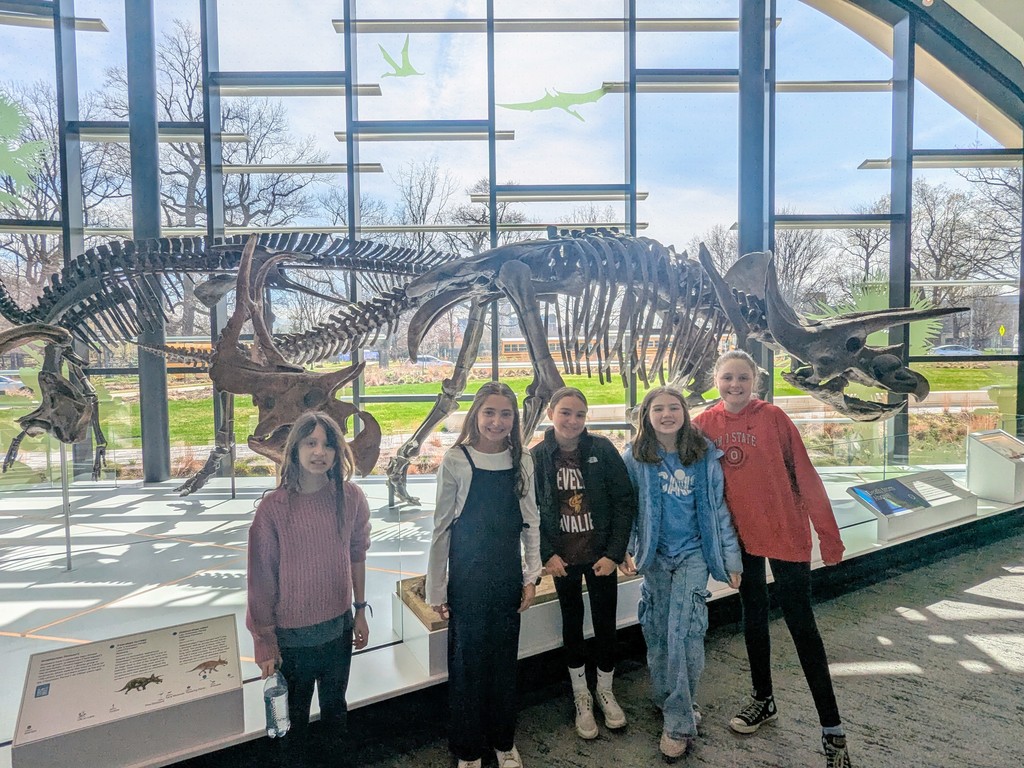 4th grade students at the Natural History Museum.