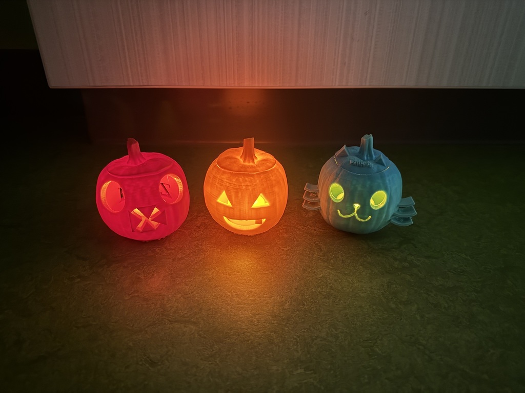 6th grade created 3d printed pumpkins in the innovation lab